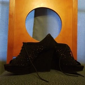 Black lace lace-up wedges